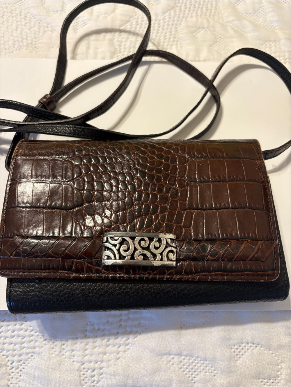Classic Brown Croc-Texture Crossbody Bag